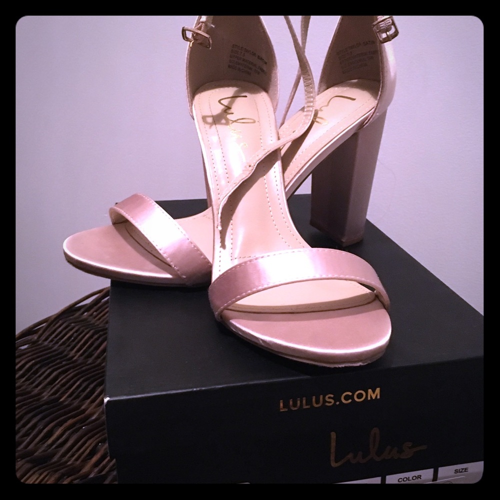 Champagne satin pumps